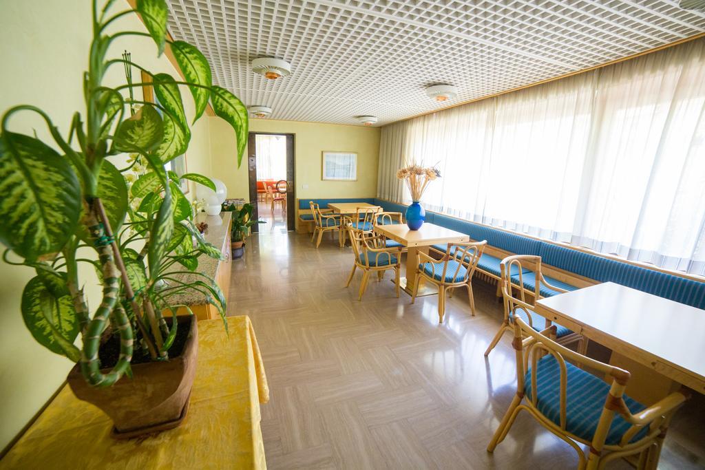 Albergo Benito Ponte nell'Alpi Exterior photo